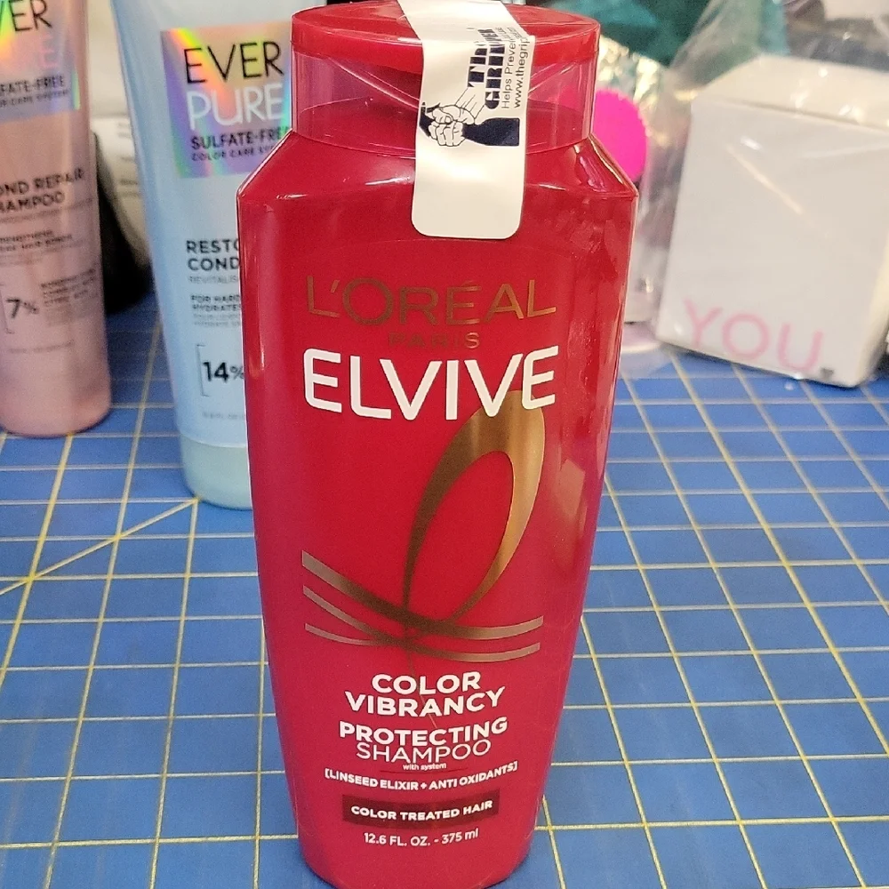 L'Oreal Elvive Color Vibrancy Protecting Shampoo 375ml New Bottle